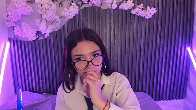 Molly_Bms_'s cam snapshot