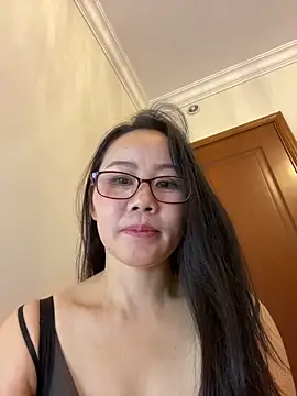 lily-mm's cam snapshot