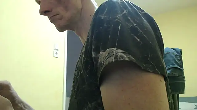 k74robert's cam snapshot