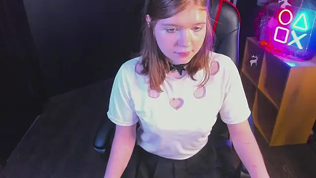 Lolly_Dollly's cam snapshot