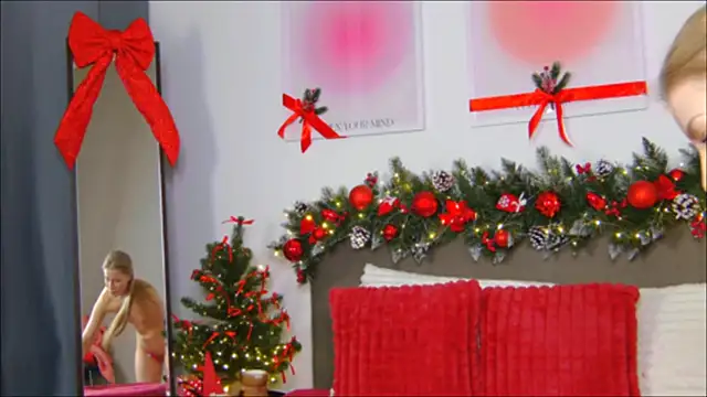 VioletiSwone's cam snapshot