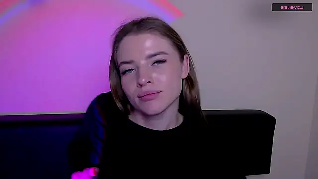 MissOliviaa_'s cam snapshot