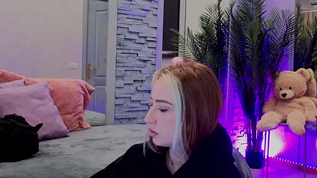 Reina_Cummings's cam snapshot