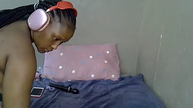 Bellabootie's cam snapshot