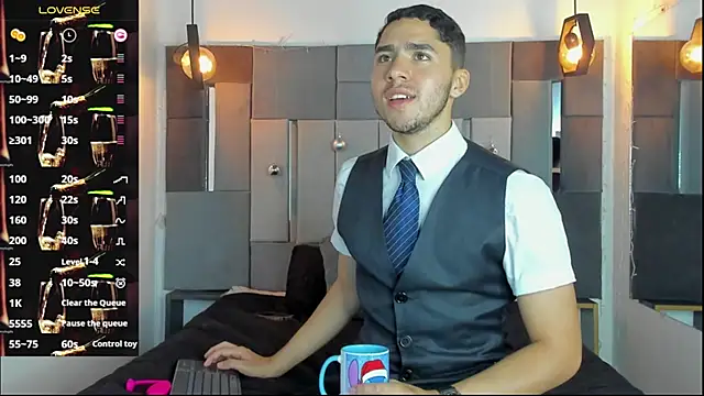 LiamNovak live sex cam