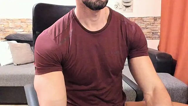 HotHunkTrainer live sex cam