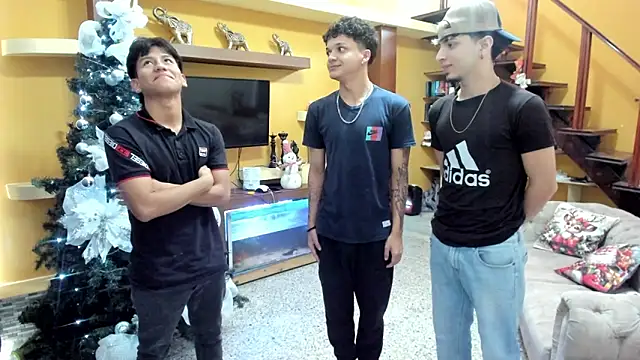 secret-roomies live sex cam