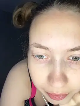 Holy_Poly's cam snapshot