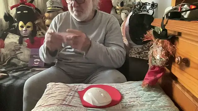 EroticVenetian live sex cam