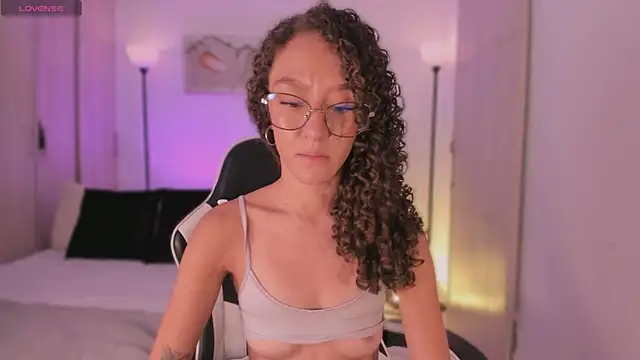 ChloeMoreti's cam snapshot