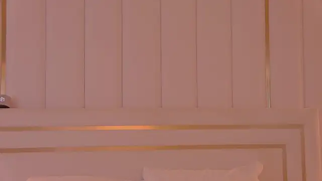 AriellaMelo live sex cam