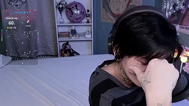 Ravens_Nest's cam snapshot