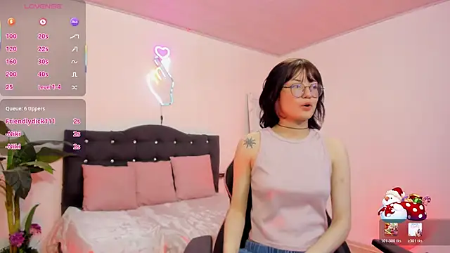 LEAH_TAY's cam snapshot