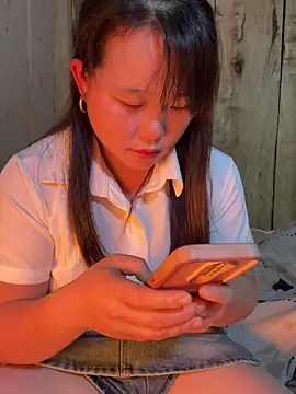 love_pusy09's cam snapshot