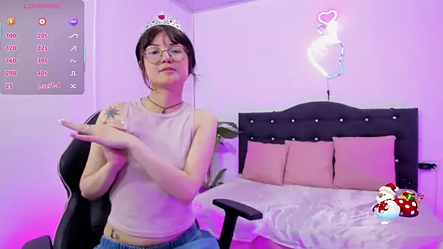 LEAH_TAY's cam snapshot