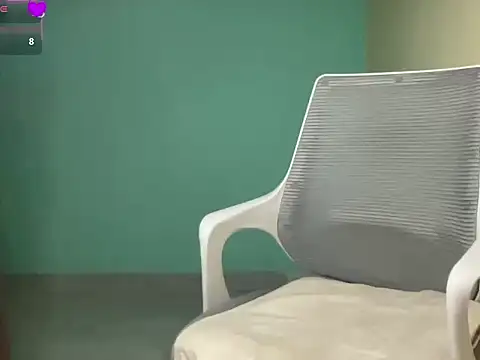 classy_kritii's cam snapshot