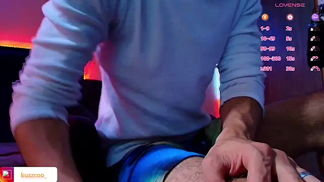 kuzzcoo live sex cam