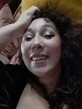 GypsyEsmeralda's cam snapshot