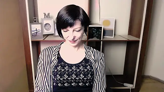 _AngeliaFlow_'s cam snapshot