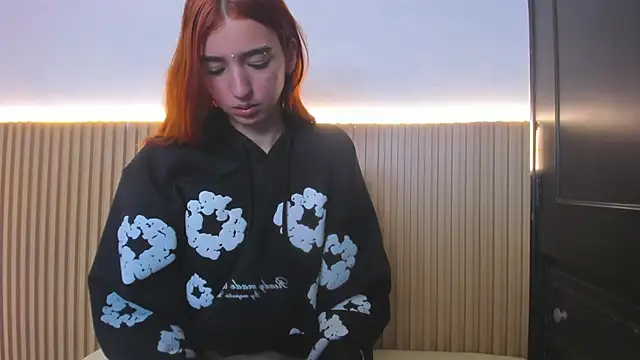 Alana_333 live sex cam