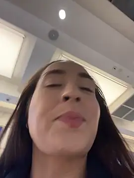 Holly_Play live sex cam