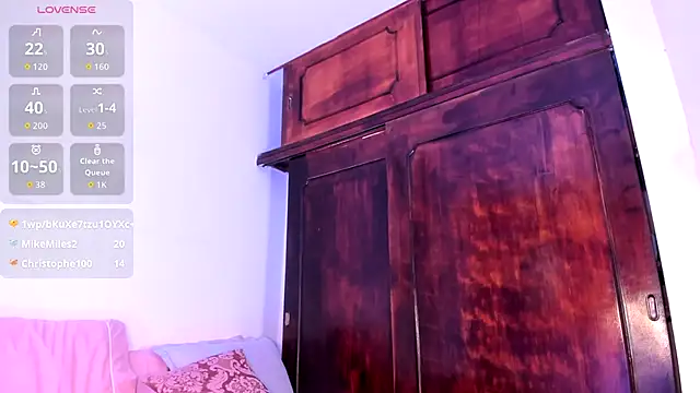 Coral_w10's cam snapshot