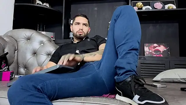 matteosantos live sex cam