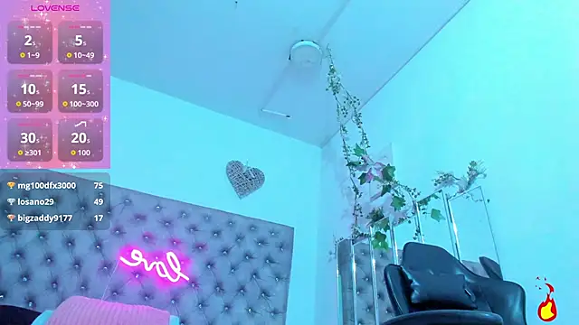 Naomii_Viper live sex cam