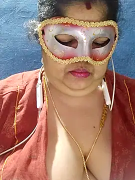 tamilthanushri live sex cam