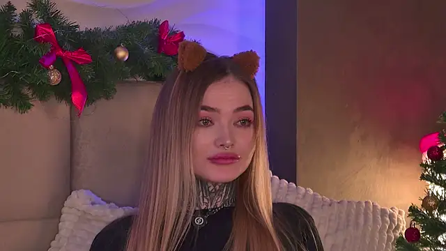 AriWild live sex cam