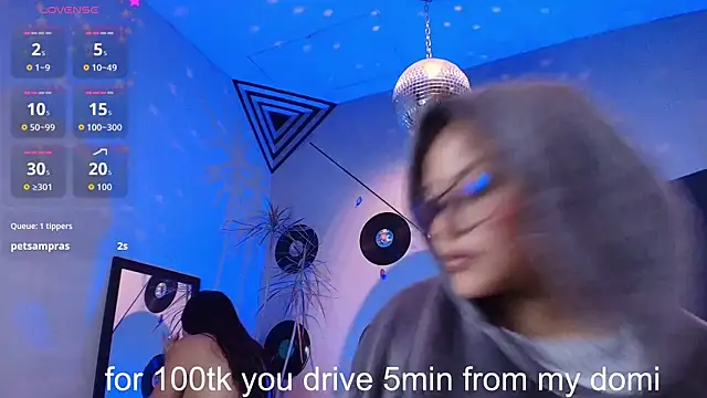 Lilith_and_Khloe live sex cam