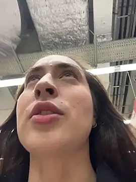 Holly_Play's cam snapshot