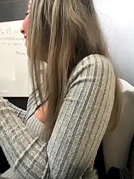 Isabella_Varella's cam snapshot