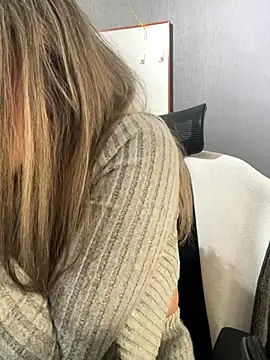 Isabella_Varella's cam snapshot