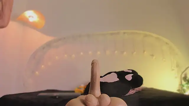 katiepeach_'s cam snapshot