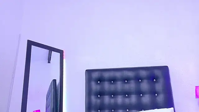 Skinny_hottie18 live sex cam