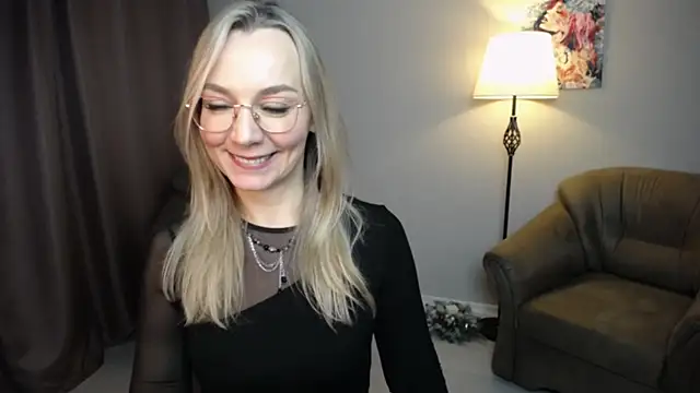 Ava_Elior's cam snapshot