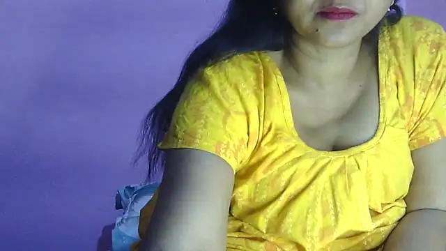 Pooja-suman's cam snapshot