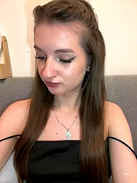 AdelinaEmber live sex cam