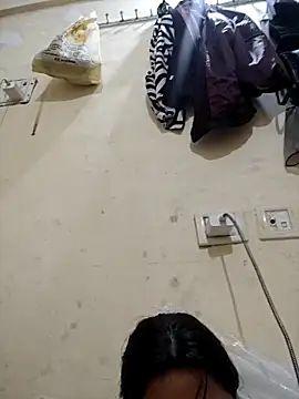 anisha2025's cam snapshot