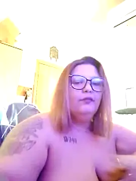 hottyskull's cam snapshot