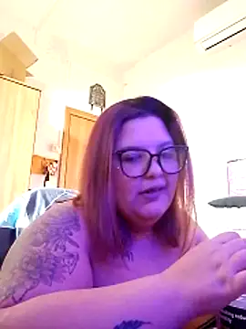 hottyskull's cam snapshot