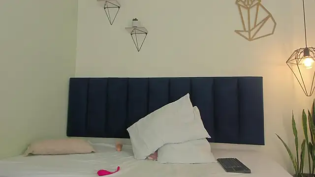 mayaevansmg's cam snapshot