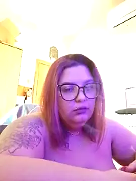 hottyskull's cam snapshot