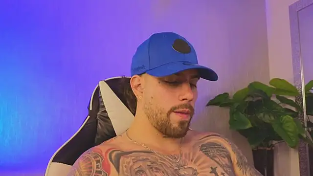 Ades_Lowe live sex cam