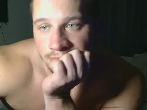 LionEdwin's cam snapshot