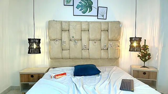 NatashaRoss_t's cam snapshot