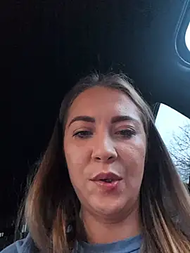 Risky_girl23's cam snapshot