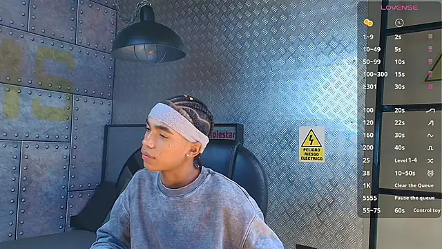 AlanCutee live sex cam