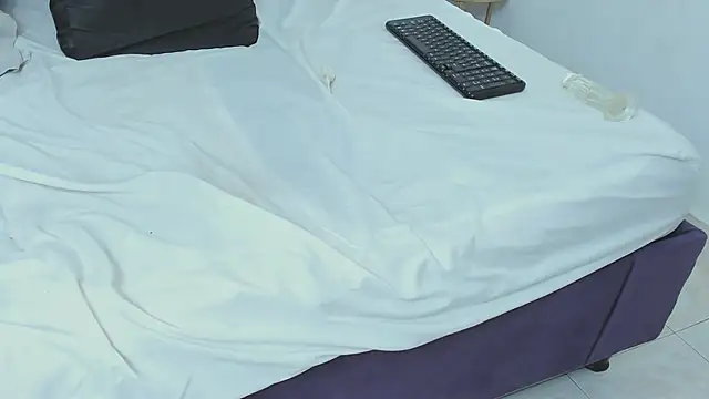 Megansweetcome's cam snapshot